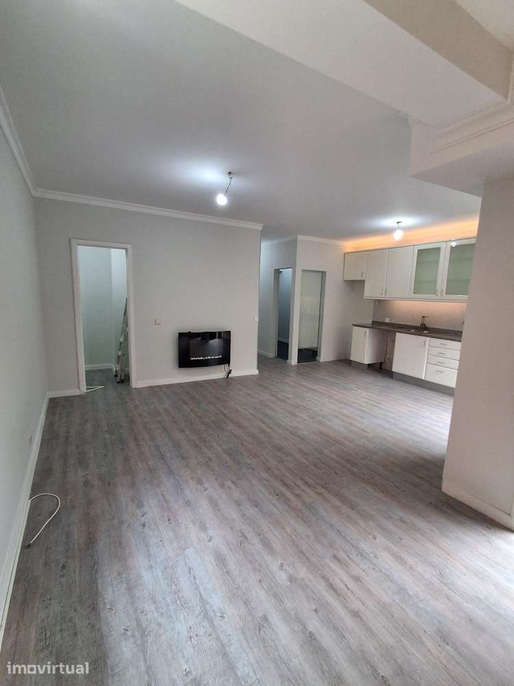 Apartamento T1+1 renovado em Matosinhos Sul - Grande imagem: 2/32