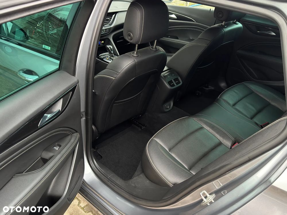 Opel Insignia 2.0 T 4x4 Exclusive S&S - 17