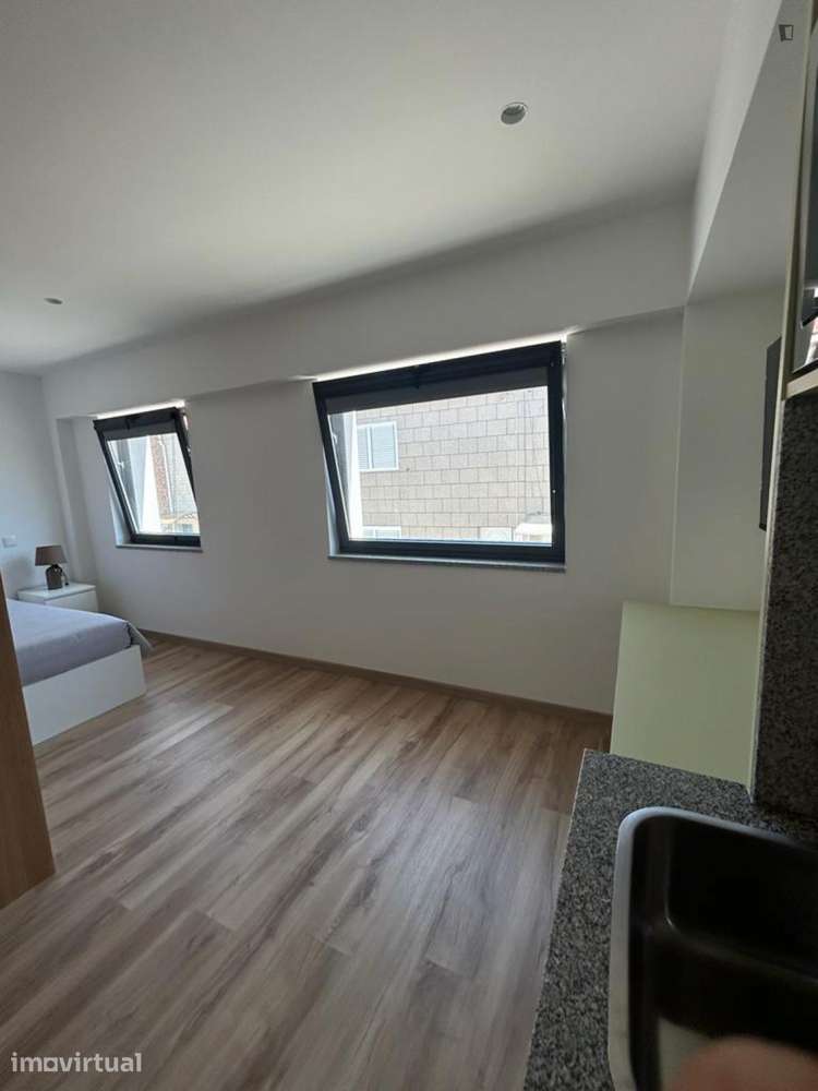 Residência com 22 quartos - localizado em Matosinhos Porto - Grande imagem: 3/6