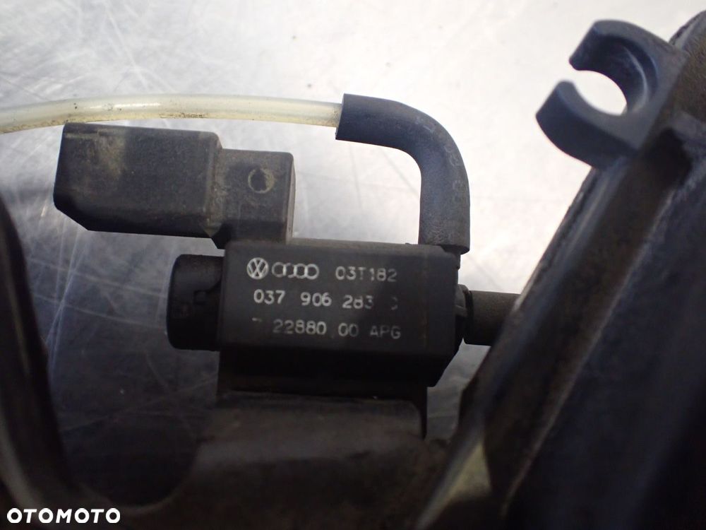 KOLEKTOR SSĄCY VOLKSWAGEN TOURAN I 1.6 06A133203CT - 12