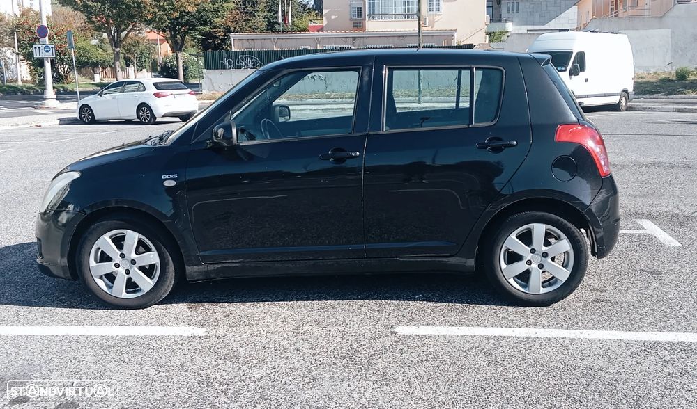 Suzuki Swift 1.3 DDiS GL - 12