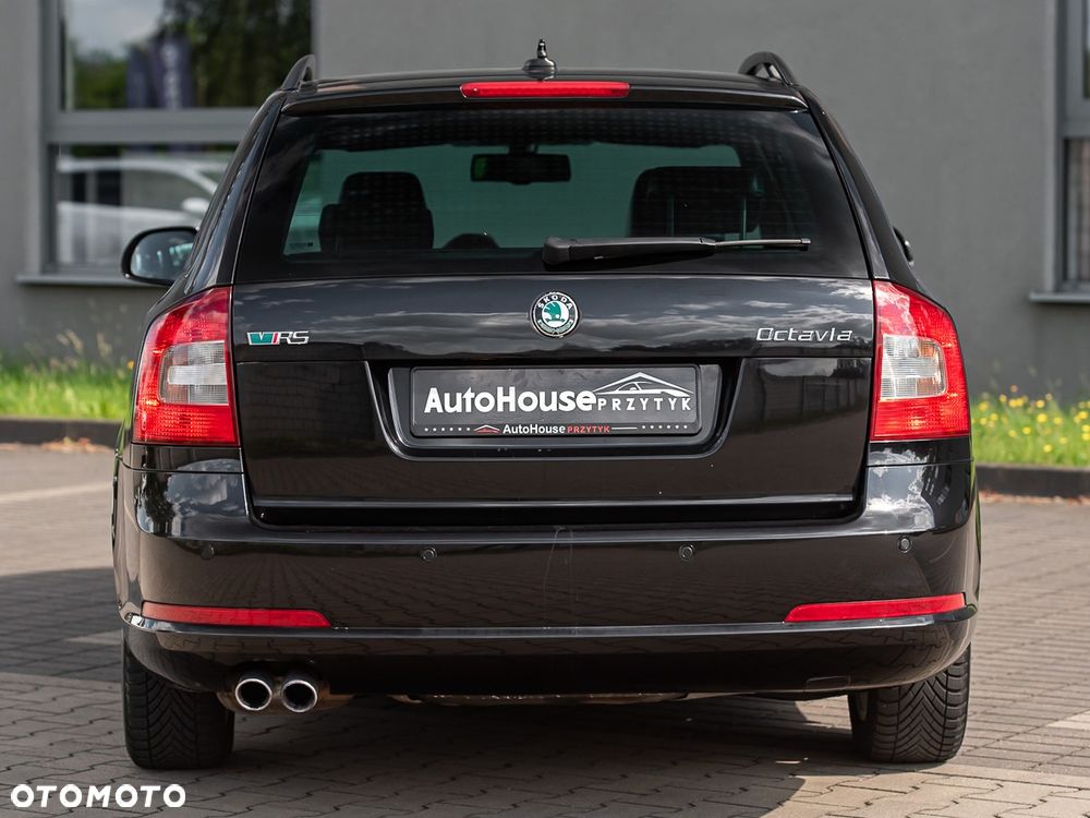 Skoda Octavia 2.0 TSI DSG RS - 6
