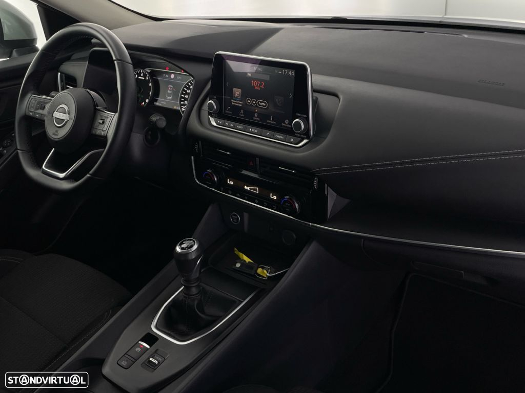 Nissan Qashqai 1.3 DIG-T Acenta - 24