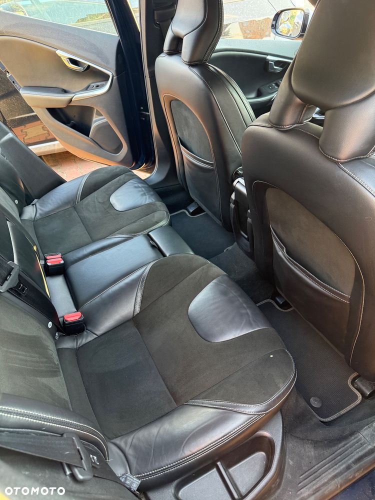 Volvo V40 D4 R-Design - 7