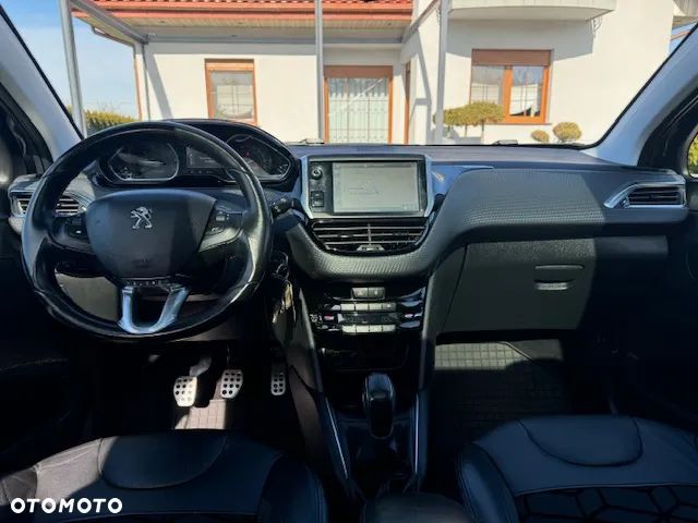 Peugeot 208 - 10