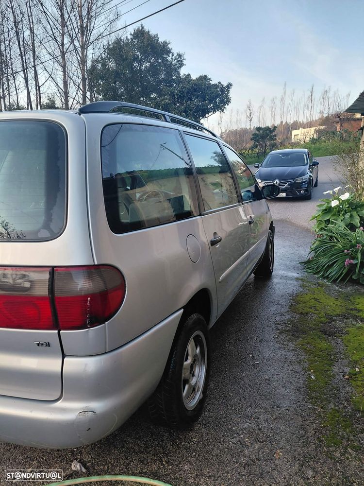 Ford Galaxy 1.9 TD - 2