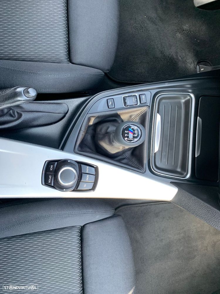 BMW 320 d Touring Pack M - 25