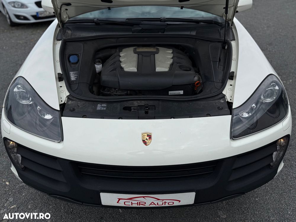 Porsche Cayenne - 29