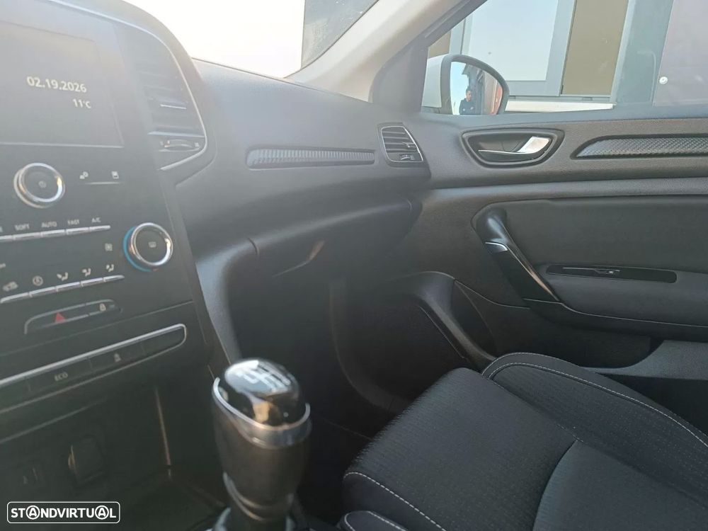 Renault Mégane 1.5 Blue dCi Intens - 25