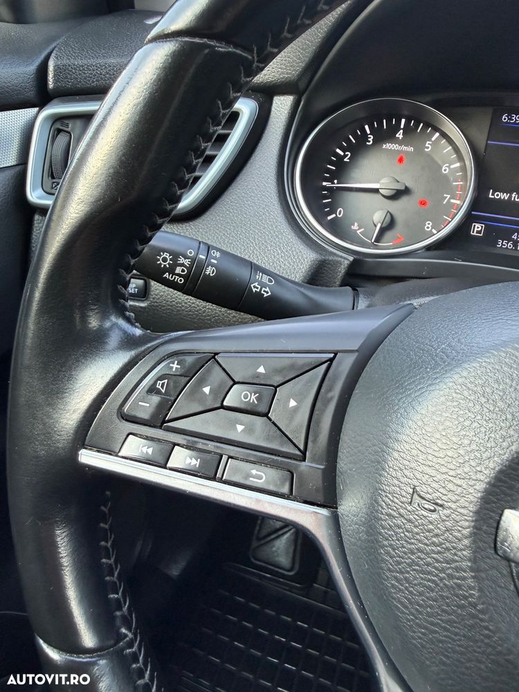 Nissan Qashqai 1.3 DIG-T DCT N-CONNECTA - 22