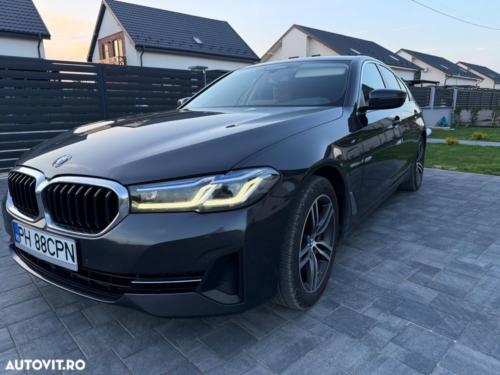 BMW Seria 5 530e Aut. Luxury Line - 1