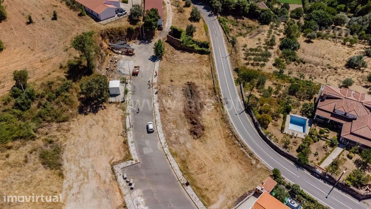 Lote / Fundão, Capinha - Grande imagem: 4/10