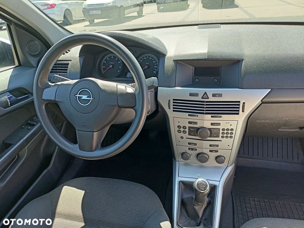 Opel Astra 1.6 Essentia - 8