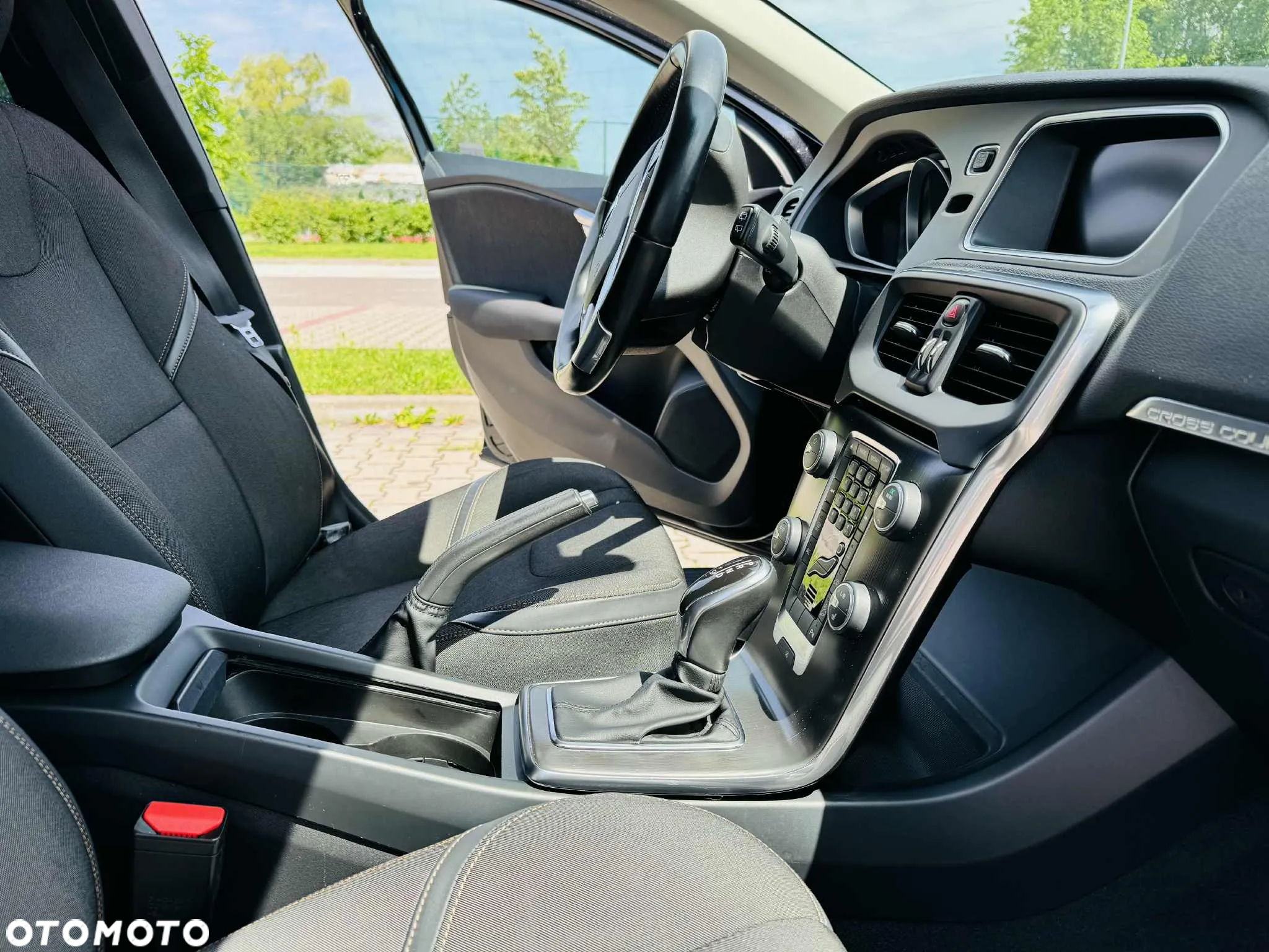 Volvo V40 Cross Country T4 AWD Momentum - 26
