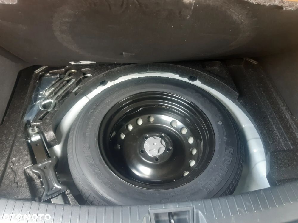 Nissan Qashqai 1.6 DCi N-Connecta - 13
