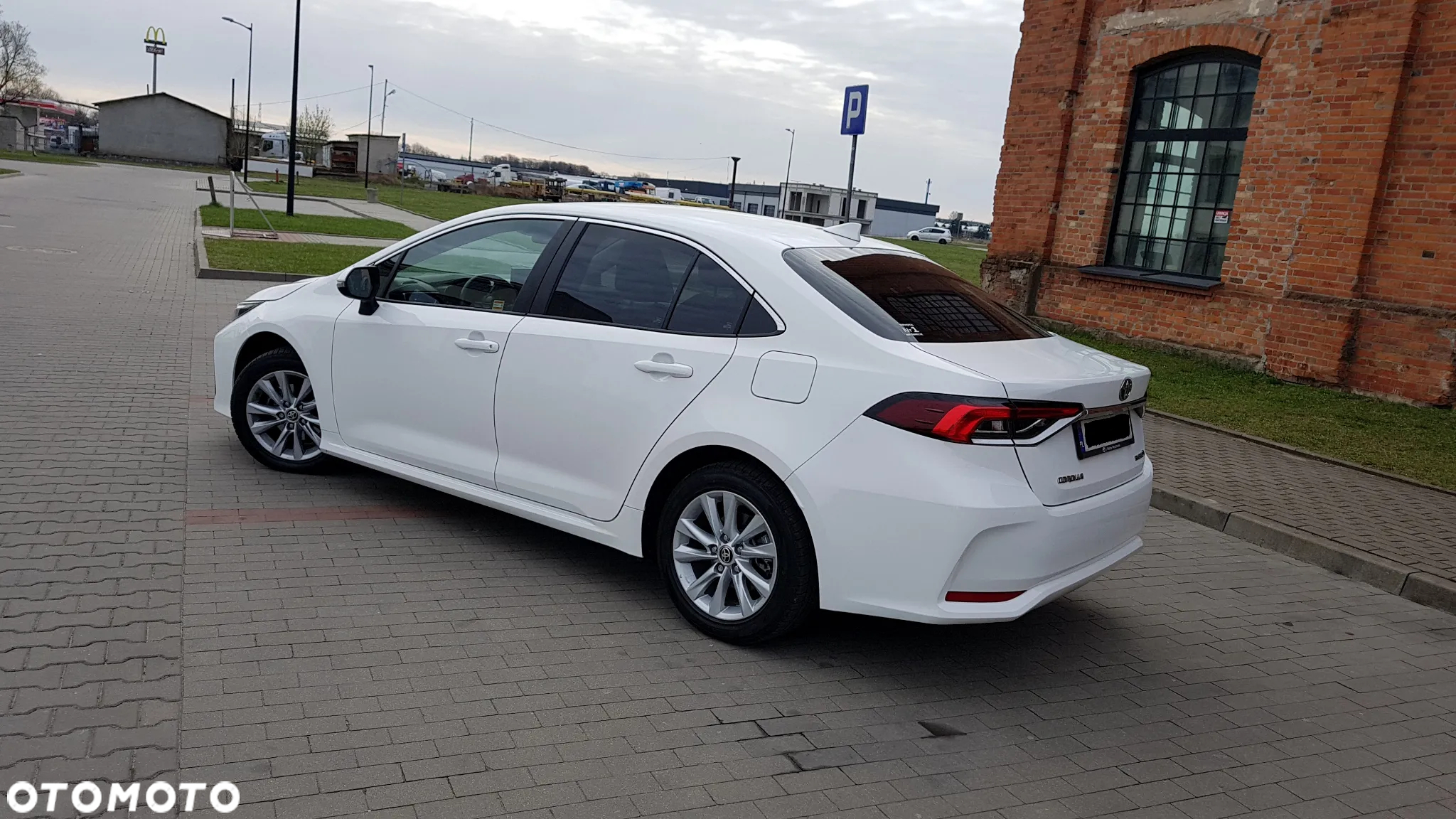 Toyota Corolla 1.8 Hybrid Comfort - 8