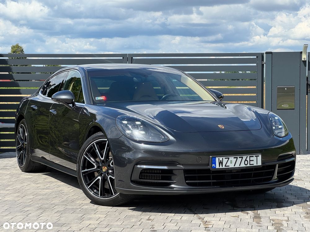 Porsche Panamera 4 - 17