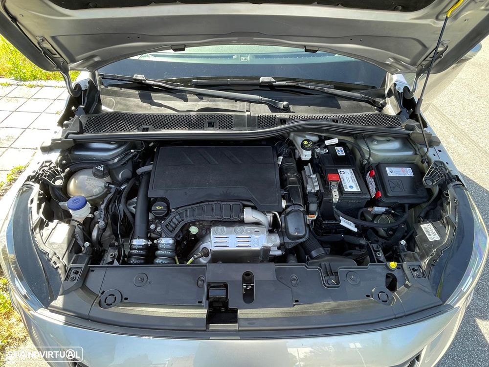 Peugeot 208 1.2 PureTech Active Pack - 17