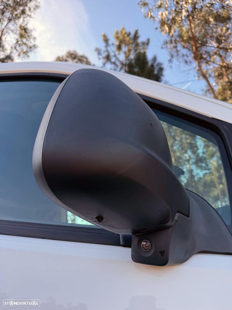 Peugeot Partner L1 Pro 1.6BlueHDi GPS 2019 100CV - 15