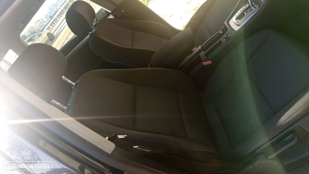 Audi A4 Avant 2.0 TDI multitronic - 16