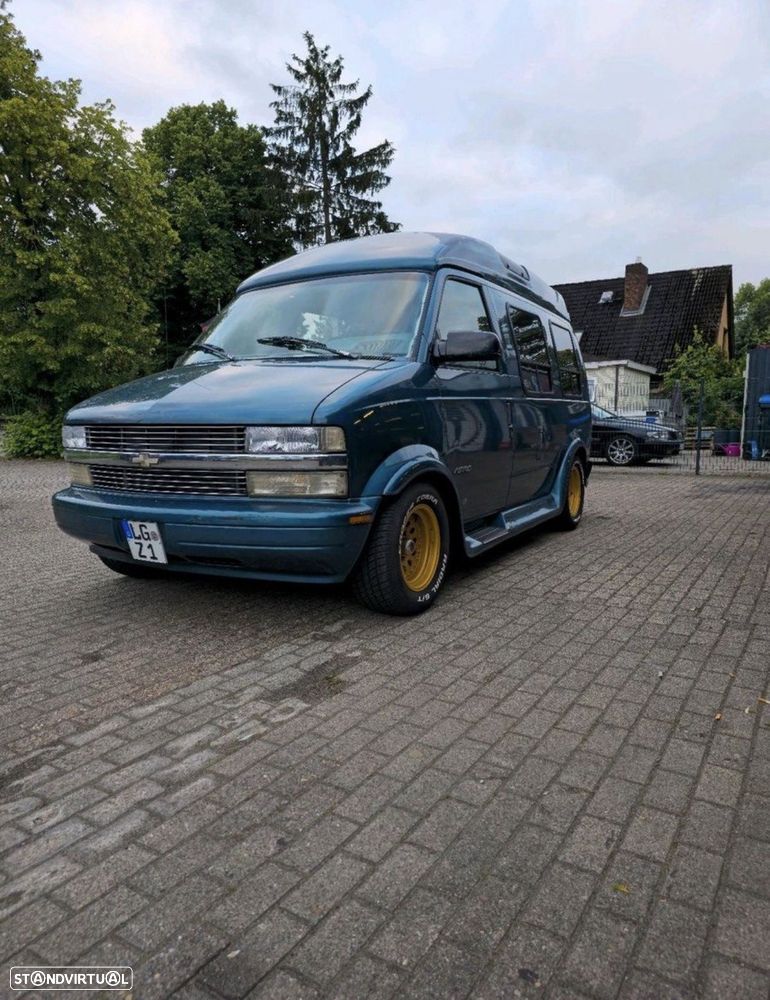 Chevrolet Astro - 1