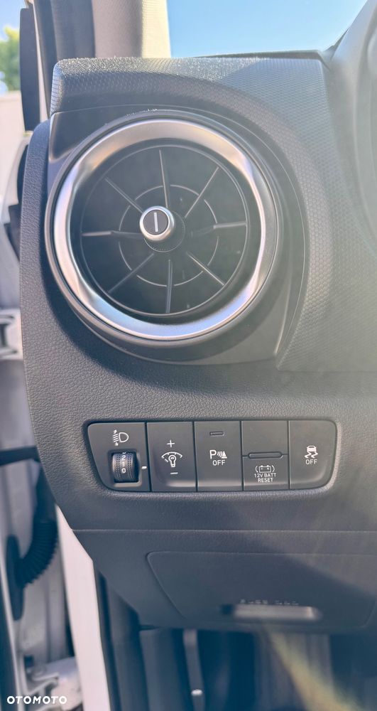 Hyundai Kona - 16