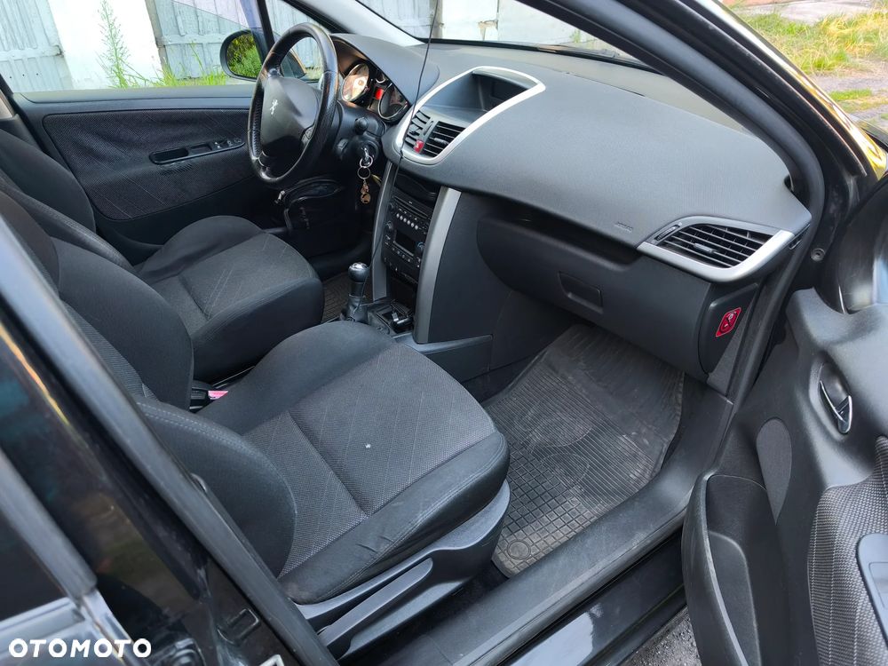 Peugeot 207 1.6 Turbo Sport - 5