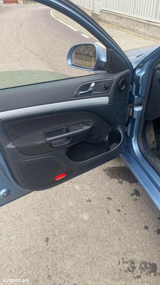 Skoda Octavia 1.6 MPI Ambiente - 10