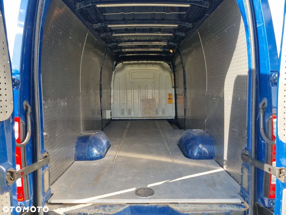 Nissan NV 400 - 14