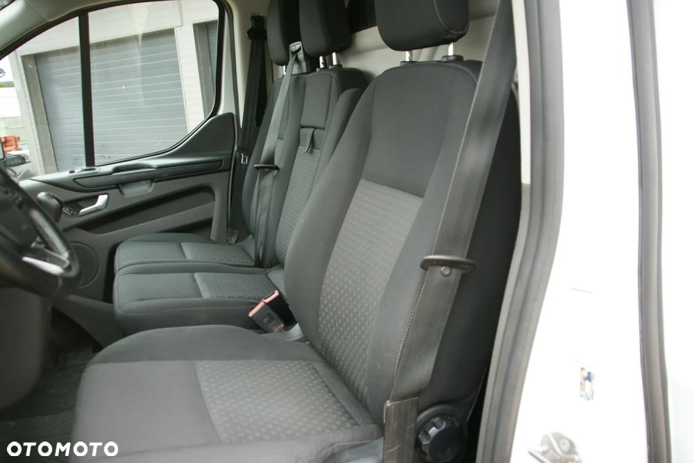 Ford Transit Custom - 16