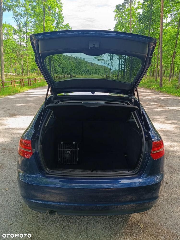 Audi A3 Sportback 1.6 TDI DPF Ambition - 10