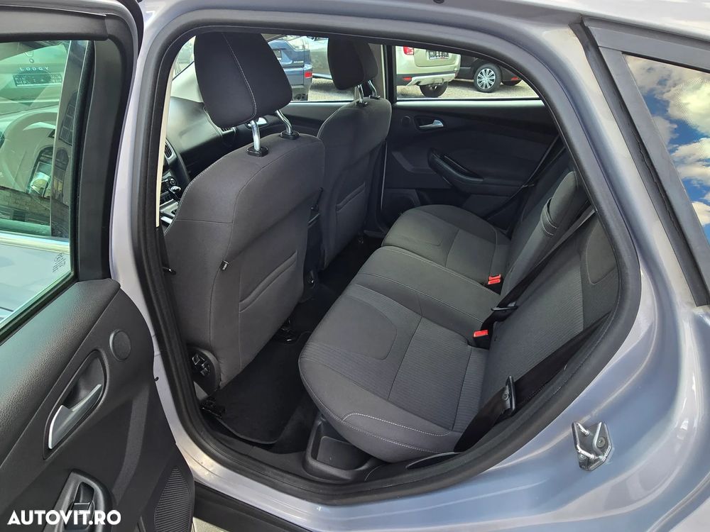 Ford Focus 1.6 TDCI DPF Titanium - 13