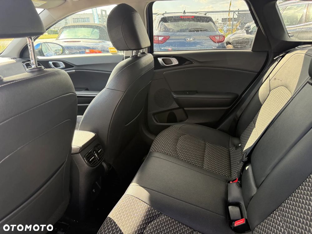 Kia Ceed 1.5 T-GDI L - 14