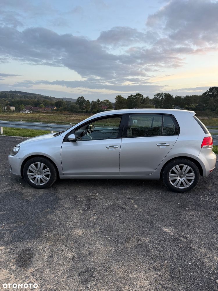 Volkswagen Golf - 6