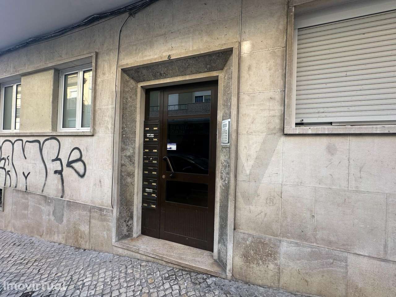 APARTAMENTO T1 COM TERRAÇO - Excelente Investimento - Grande imagem: 5/22