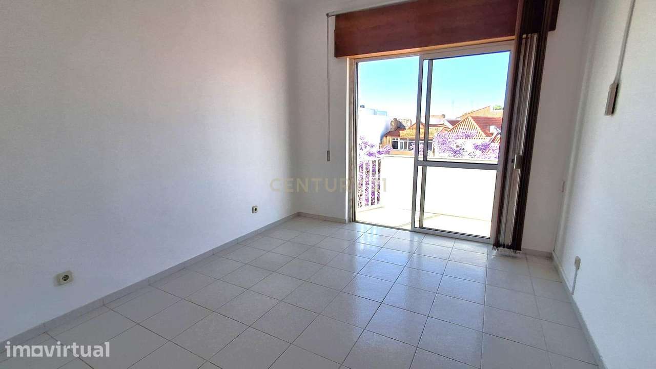 GRANDE OPORTUNIDADE. Escritório Renovado em Setúbal com Vista Panorâmi - Grande imagem: 4/10