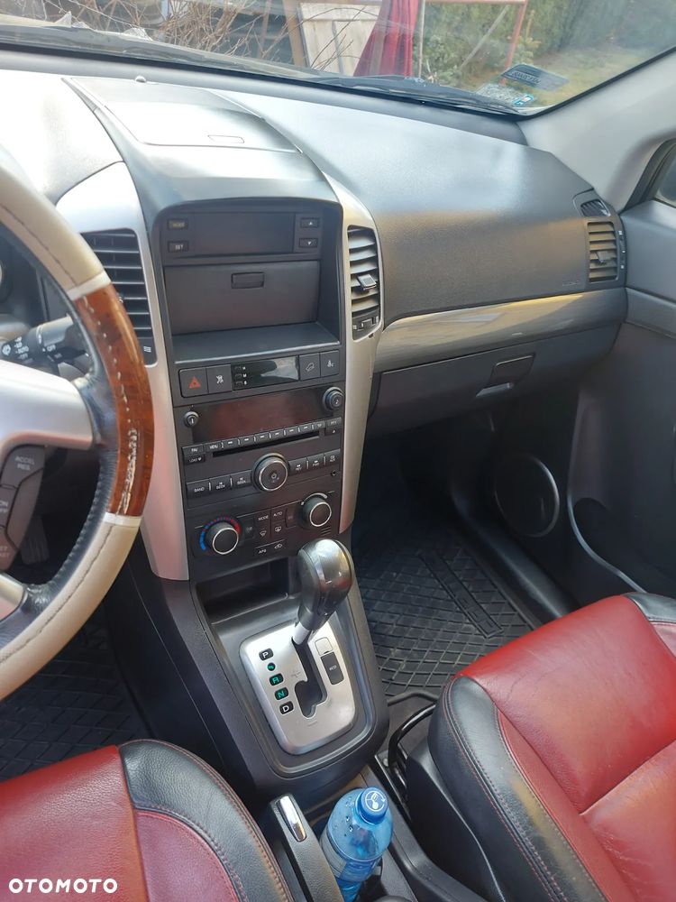 Chevrolet Captiva - 23