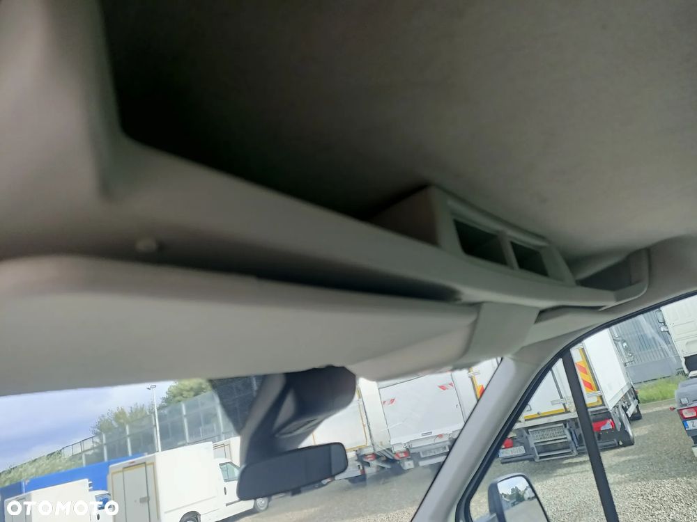 Ford Transit 130KM Kontener Izoterma Winda 750kg - 25