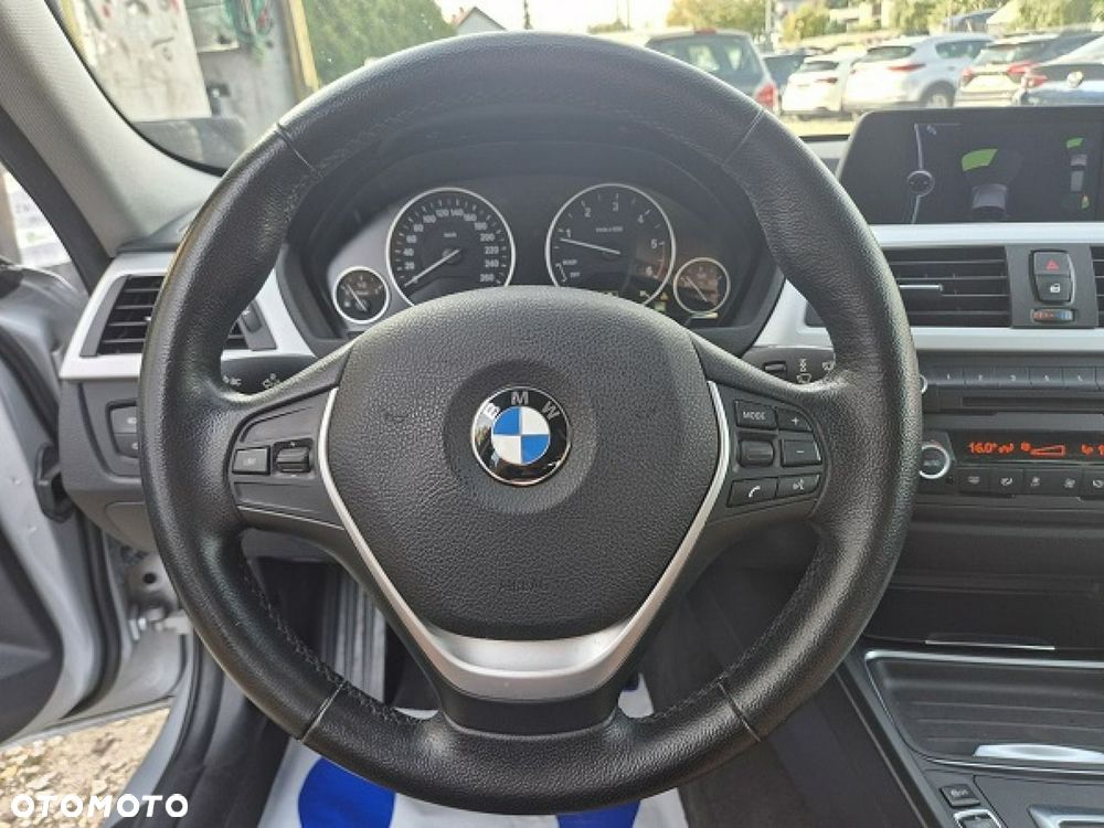 BMW Seria 3 - 25