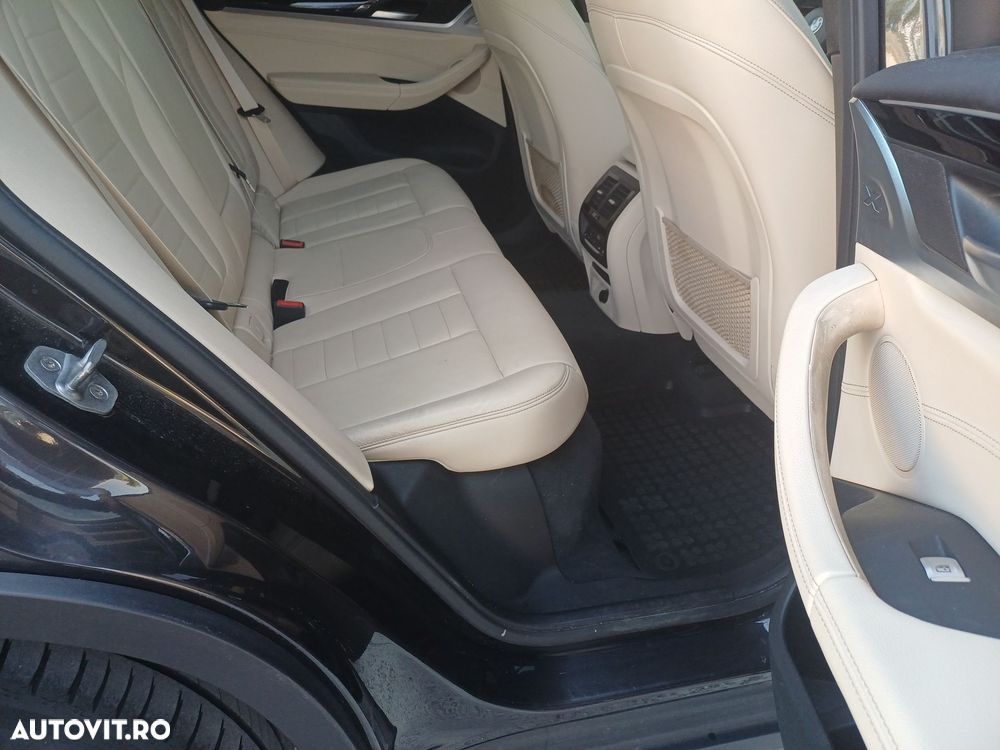 BMW X3 xDrive20d AT Luxury Line - 28