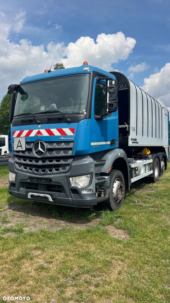 Mercedes-Benz Arocs 2532 Faun Śmieciarka 6x2 ( Wywrotka Kabina Budowlana 6x6 4x4 8x8) - 2