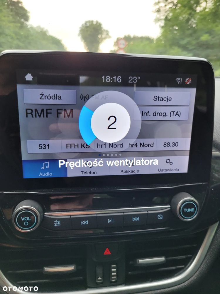 Ford Fiesta 1.0 EcoBoost S&S COOL&CONNECT - 8