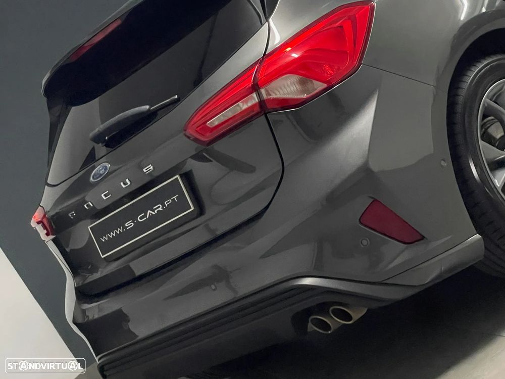 Ford Focus 1.0 EcoBoost MHEV ST-Line - 11