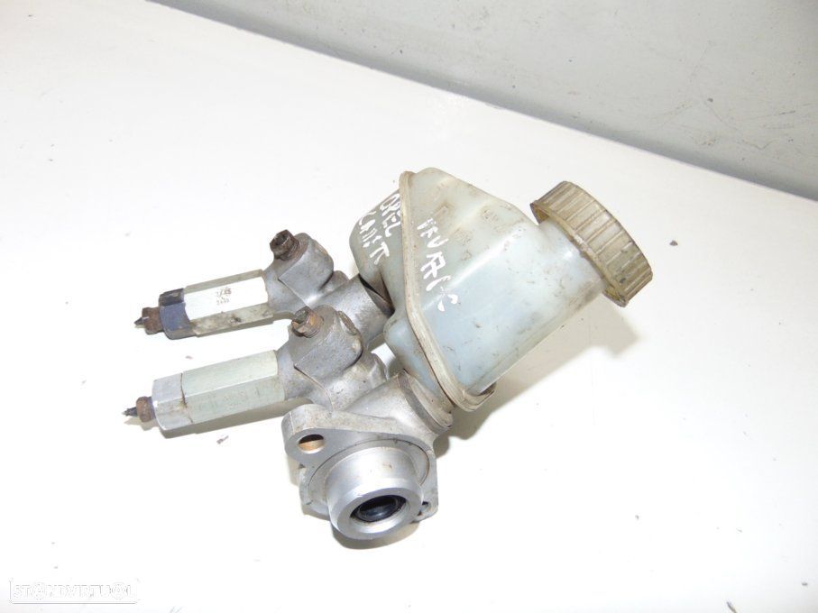 Opel Kadett - bomba de travões - 1