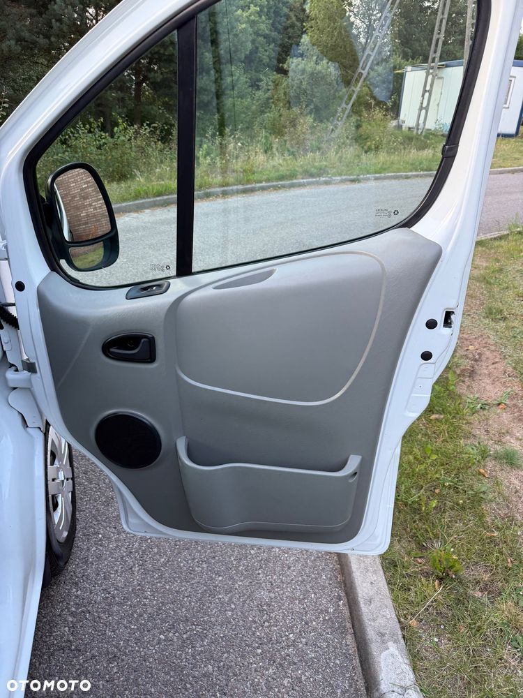 Renault Trafic - 17
