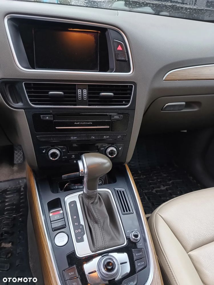Audi Q5 2.0 TDI Quattro Design S tronic - 28