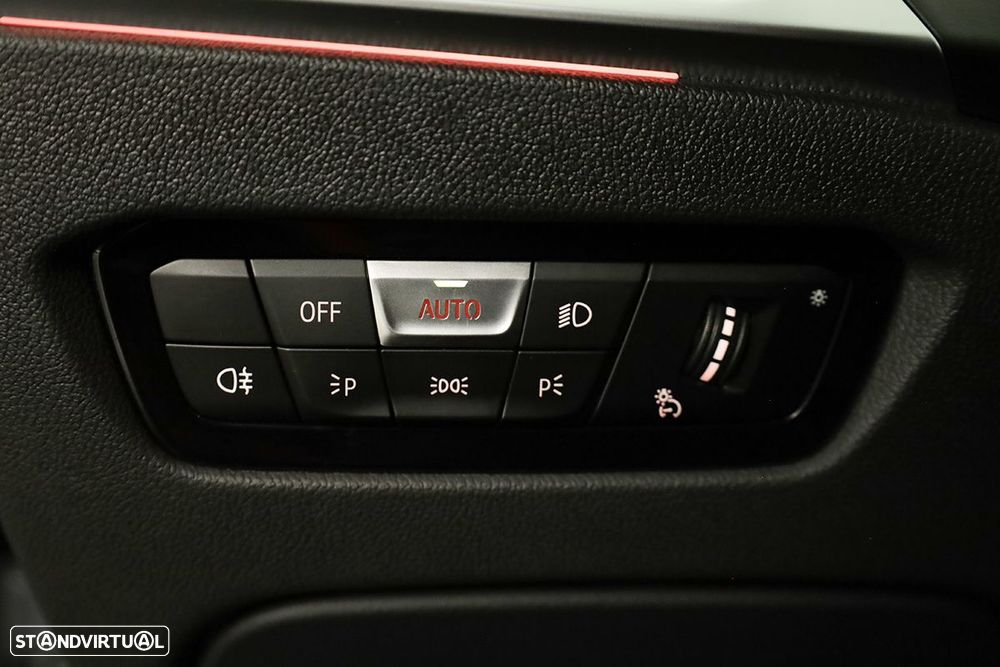 BMW M3 Competition xDrive - 25