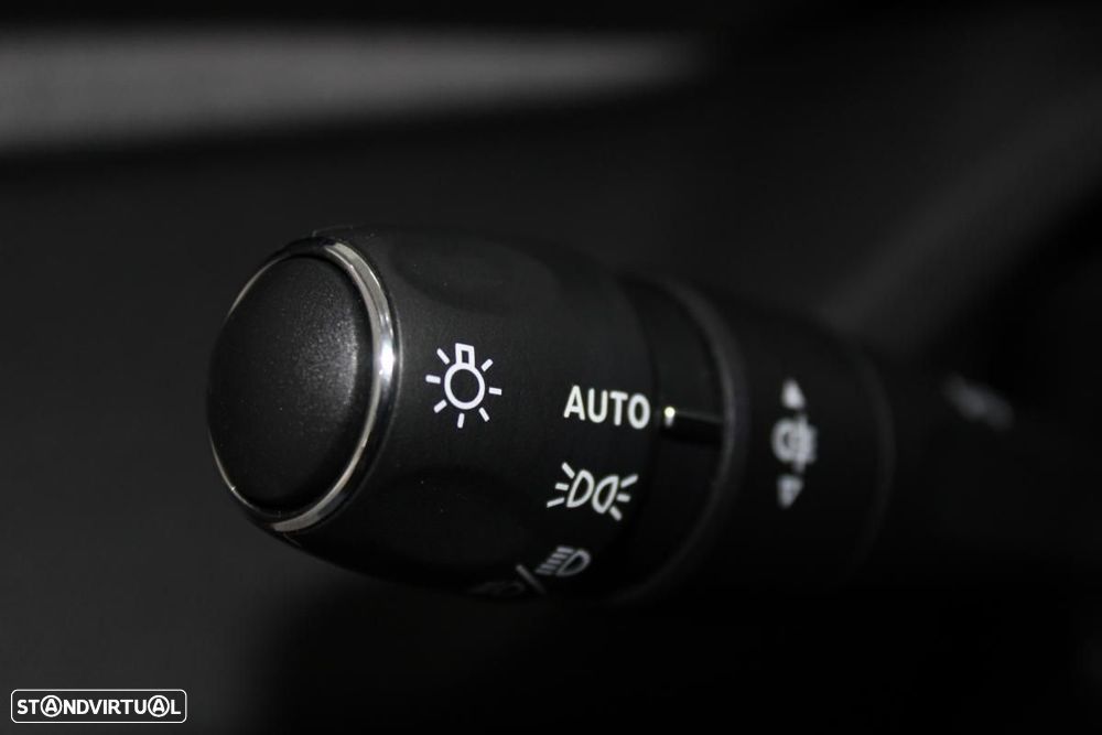 Peugeot E-408 58 kWh Allure - 15