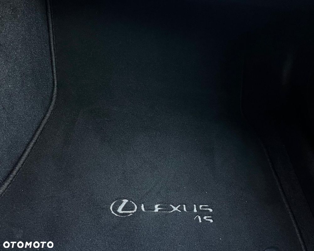 Lexus IS 300h Business - 14