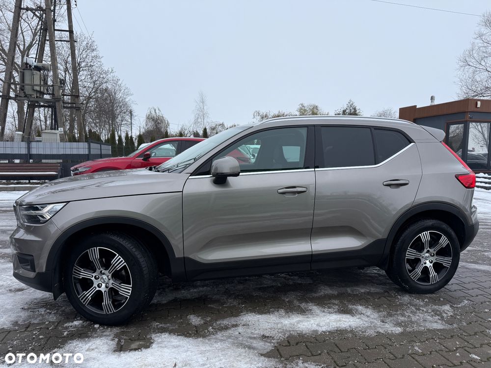 Volvo XC 40 D3 Momentum Pro - 2